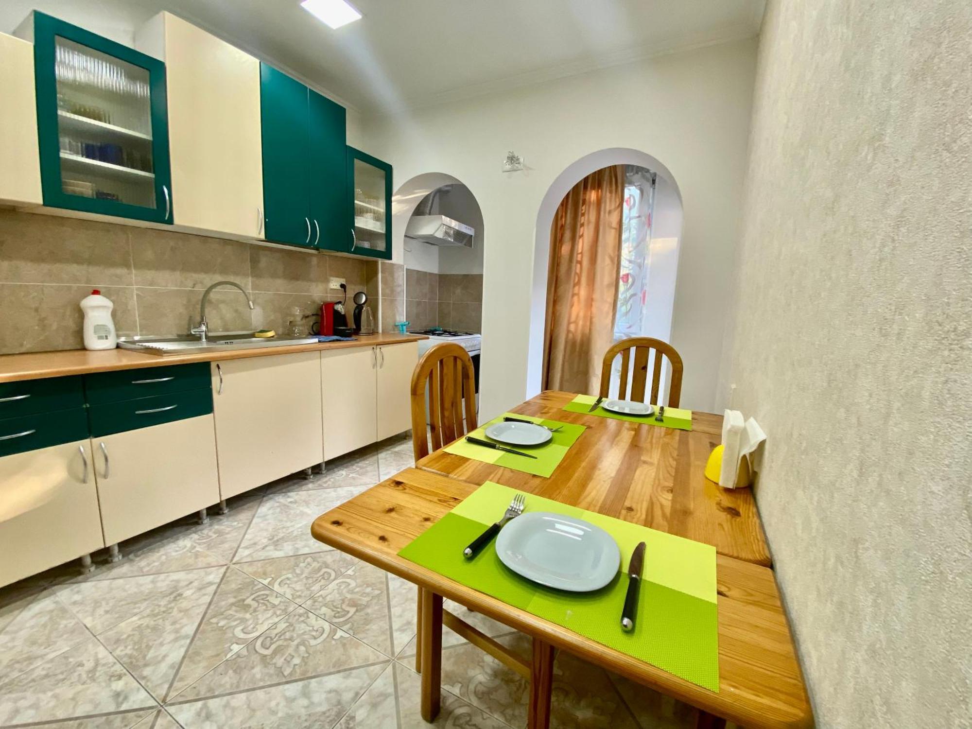 Spacious Dinamo Apartment ティビリシ エクステリア 写真